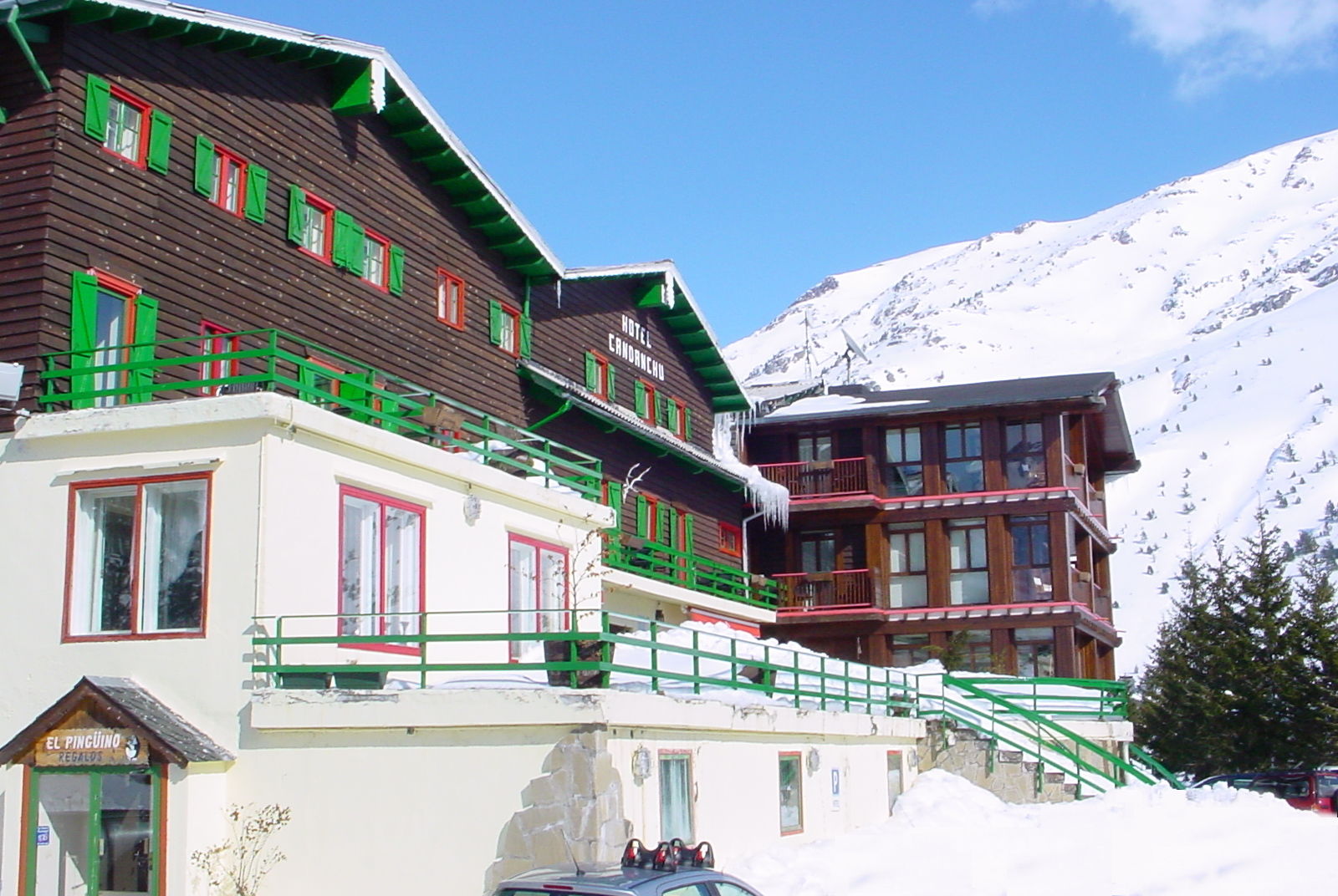 Snoe Hotel 칸단추 외부 사진